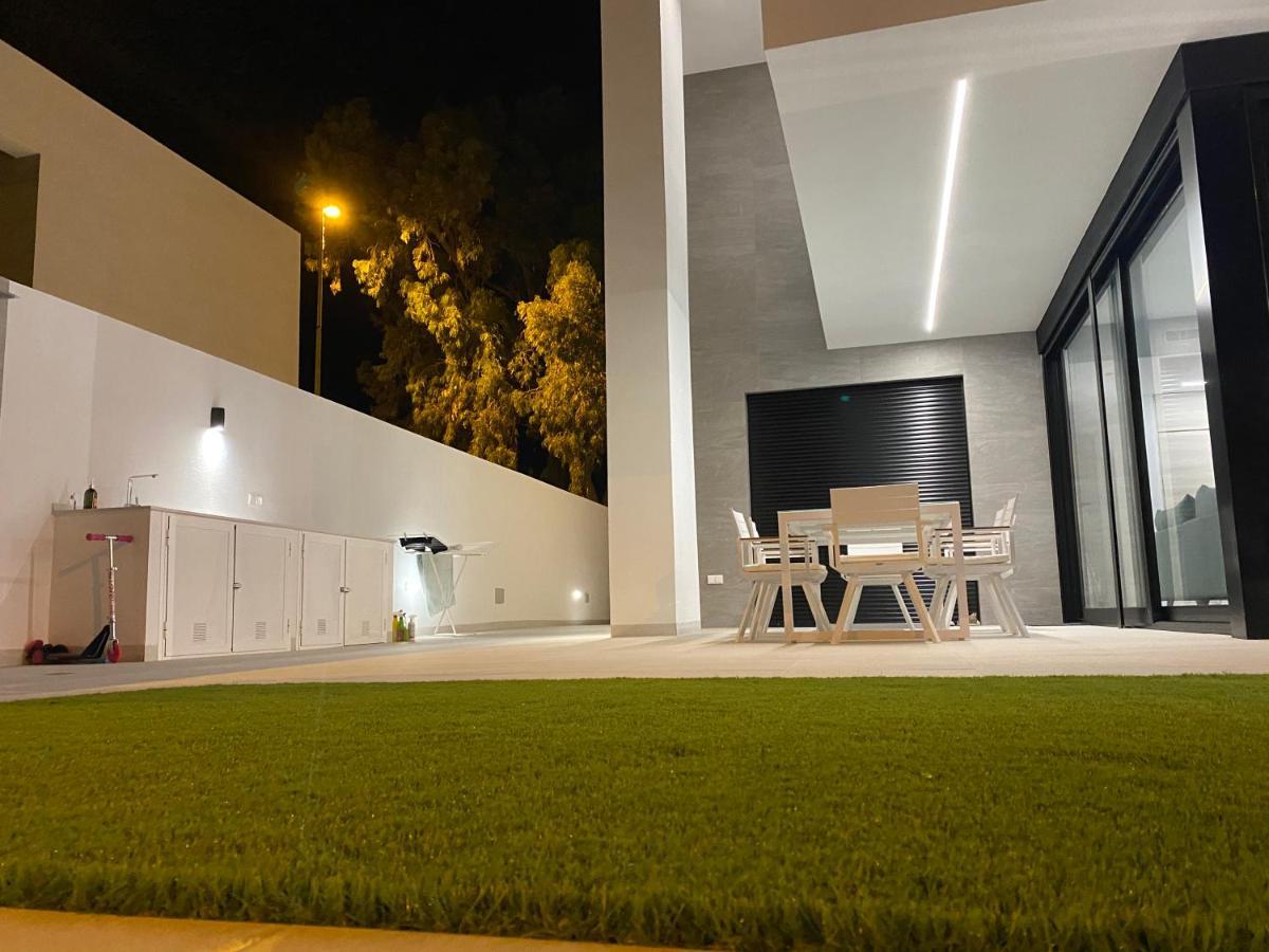 Villa Floralize Santiago De La Ribera Luaran gambar